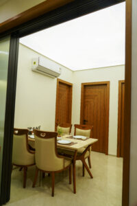 Dinning with stretch ceiling